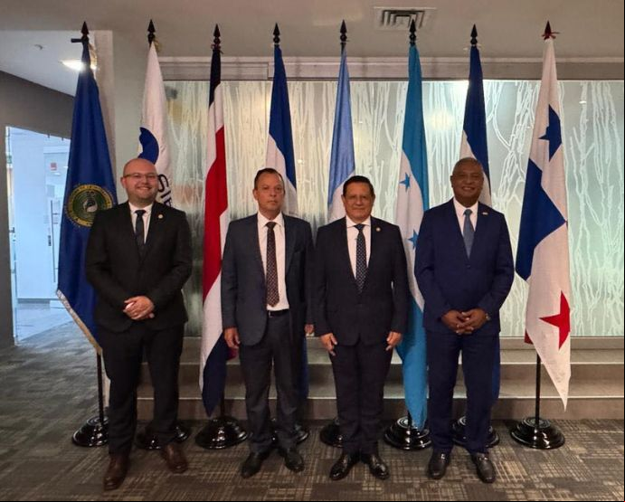 En abril pasado y con acompañamiento de la SIECA, se realizó la Reunión Ordinaria del Comité Aduanero, en el marco de la II Ronda de Unión Aduanera Centroamericana./ Tomada de la página de la Secretaría de Integración Económica Centroamericana en Facebook.